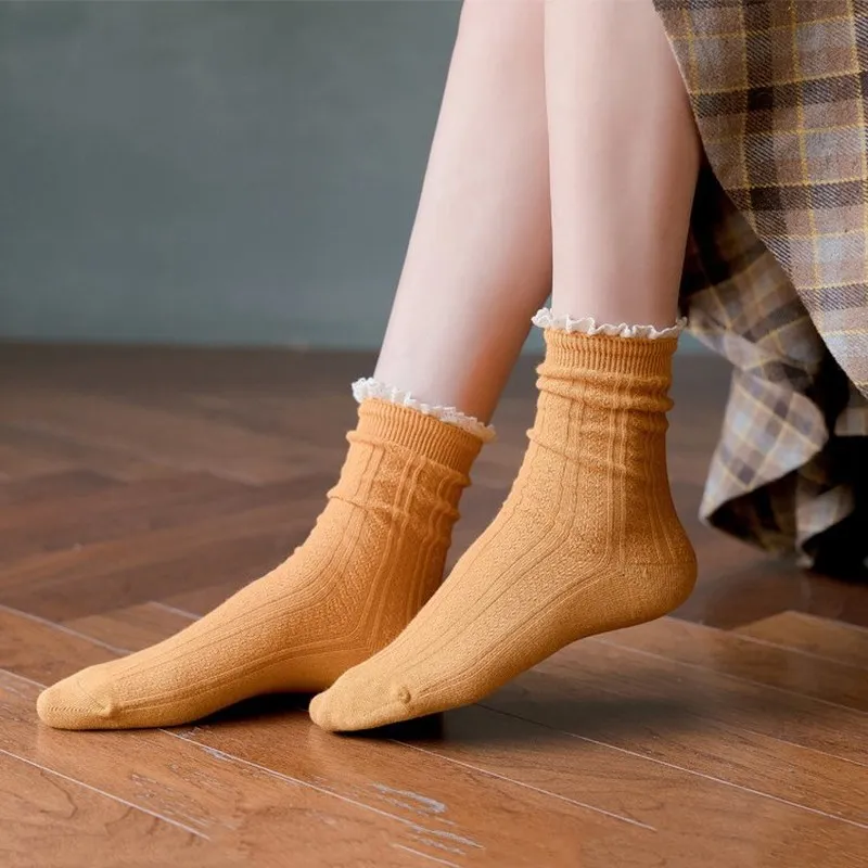 2023温Laceworkリルソックスの固綿通気性のある原宿のヴィンテージStreetwearクルーソック日本のカワイイのかわいい女性の靴下