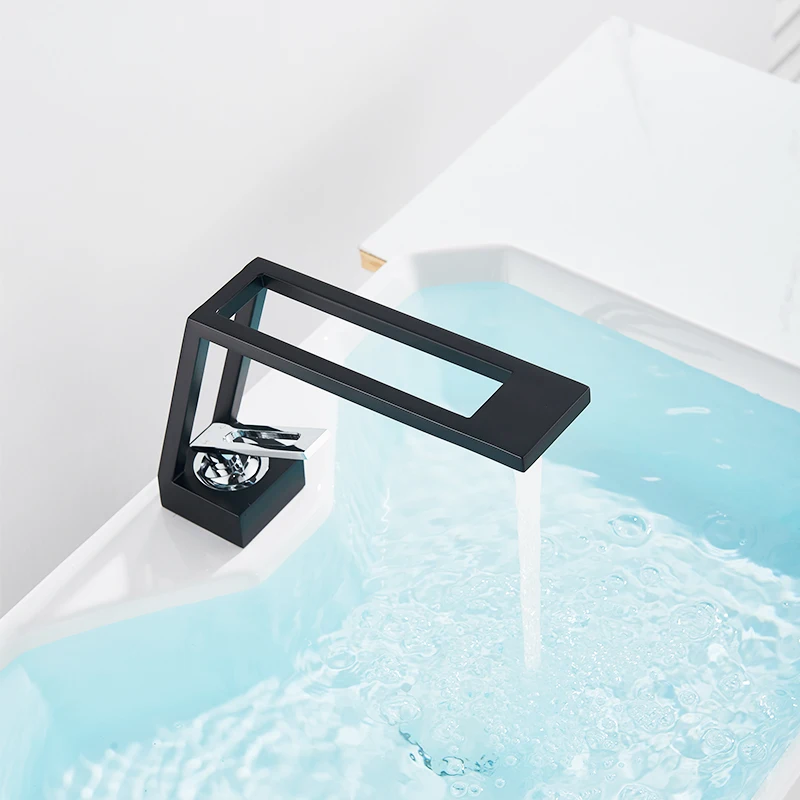 Rozin北欧スタイル流域の蛇口カラーは4色の広場空彫りのデザイン黒洗面水栓デッキに搭載冷温泉はミキサーをタップ