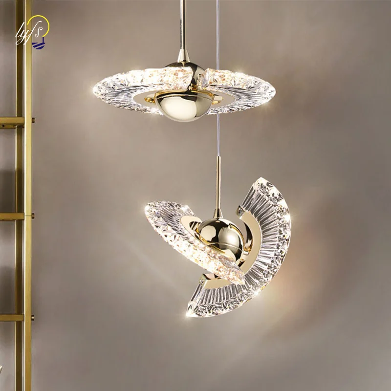 北欧の天井照明ランプのペンダント回転マルチスタイリングLed丸光ホーム室内照明生活ルームの美術装飾