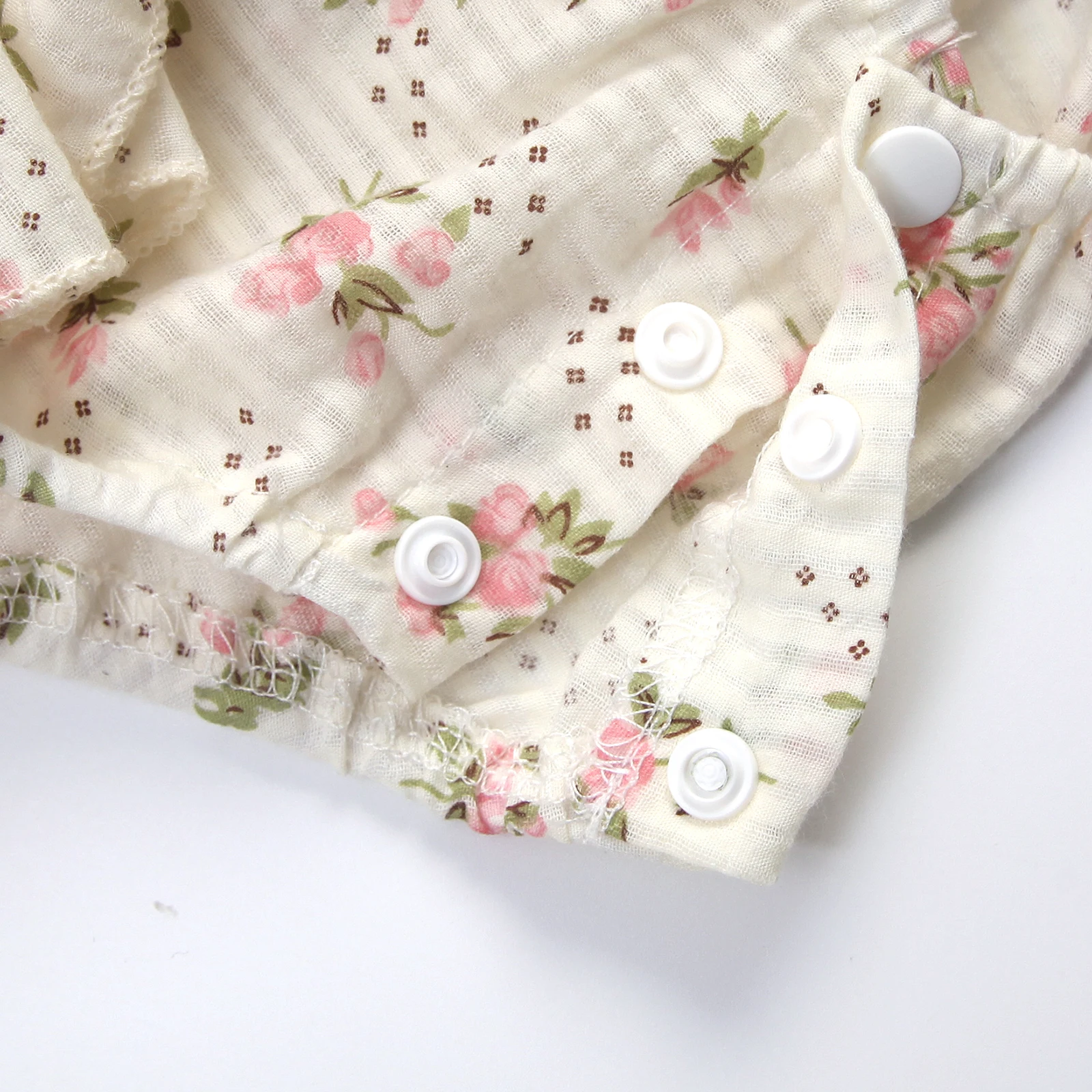 幼児新生児の少女夏のセツナの花の清胸のノースリーブ悠然Romperと弓のカチューシャ
